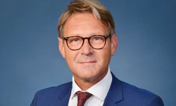 Dr. Victor Roman übernimmt zum 1. Dezember 2021 die Geschäftsführung der neu gegründeten Firma (Bild: Arburg).