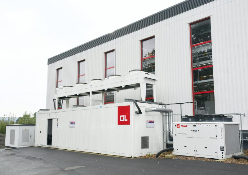 Container-Kühlanlage für die neue Produktionshalle (Bild: ONI).
