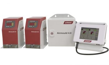 Die kompakten Komponenten für die Gasinnendruck-Technologie: Druckregelmodule, Zentraleinheit und Handbediengerät (Bild: Wittmann).