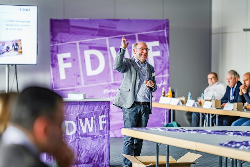 FDWF-Präsident Prof. Thomas Seul informierte über die aktuelle IGF-Lage (Bild: FDWF).