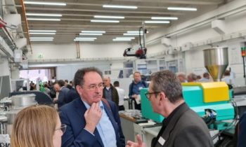 Der Kongress bietet Informationen über aktuelle Entwicklungen bei Prozess und Material (Bild: Kunststoff-Institut Lüdenscheid).