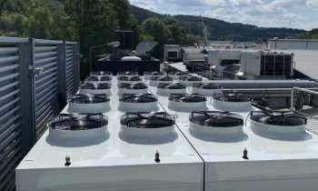 Beispiel Winterentlastung – Teil der Kühlanlage mit einer Kälteleistung von 1,35 MW für einen nordrhein-westfälischen Hersteller von Kunststoffverpackungen (Bild: L&R).
