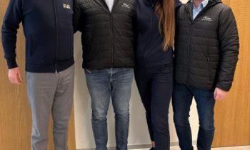V. l.: Sales Director FIMIC Claudio Bonafede, Global Segment Manager Recycling Nordson BKG Christian Schröder, CEO FIMIC Erica Canaia und Global Segment Development Director Nordson BKG Sven Conrad (Bild: Nordson).