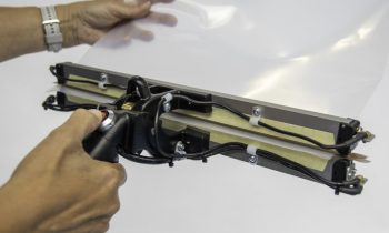 Mit der pneumatischen Folienschweißzange können Verpackungen per Knopfdruck verschweißt werden (Bild: joke mechanix GmbH).