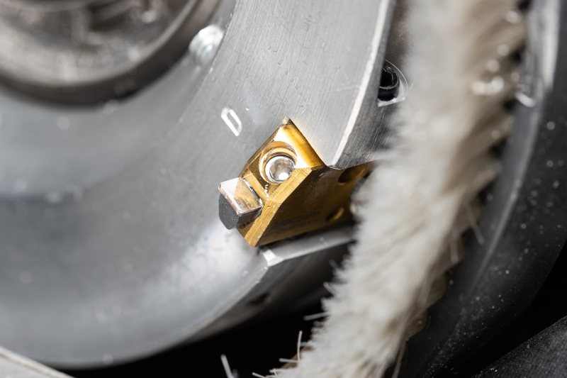 Für das Hochglanzfräsen kommen monokristalline Diamanten zum Einsatz (Bild: Horn/Sauermann).