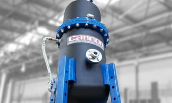 Das neue System zur vollautomatischen Inline-Entgasung von Harzen ist kompakt und bietet eine hohe Durchsatzleistung (Bild: Cannon).
