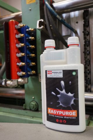 Das Reinigungsmaterial ist auch in flüssiger Form erhältlich (Bild: HSB Normalien).