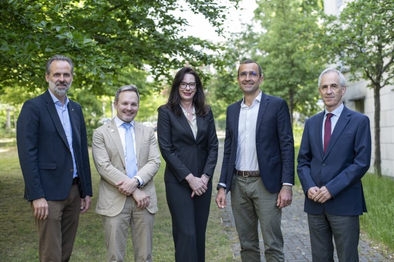 V. l.: Patrick Seitz, Vorsitzender EPPA Deutschland e.V., Dr. Oliver Möllenstädt, Hauptgeschäftsführer GKV, Dr. Helen Fürst, Präsidentin GKV, Götz Schmiedeknecht, Vorstand EPPA Deutschland, Gerald Feigenbutz, Geschäftsführer EPPA Deutschland (Bild: GKV).