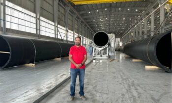 Beim ägyptischen Hersteller von Großrohren Plastic Pipes & Products Co ist man mit den Maschinen hochzufrieden (Bild: battenfeld-cincinnati).