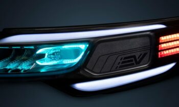 Post-Consumer-Recycling-Polycarbonate aus alten Scheinwerfern unterstützen die Kreislaufwirtschaft im Automobilbereich (Bild: Covestro).