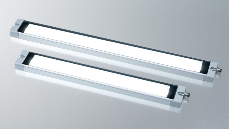 Trotz des kompakten Designs liefert die LED-Maschinenleuchte viel Licht (Bild: LED2Work).