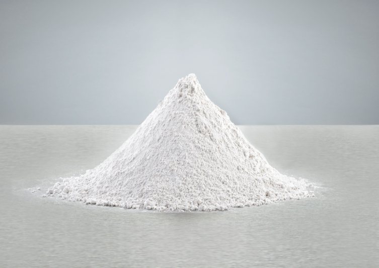 Mineralische Füllstoffe verleihen Polymersystemen verbesserte optische und funktionelle Eigenschaften (Bild: Quarzwerke).
