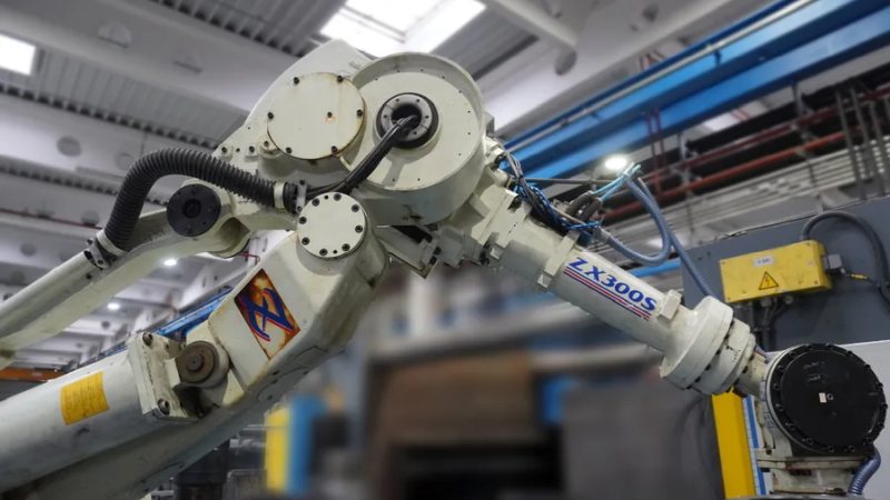 Insgesamt kommen bei Agru 67 Roboter zum Einsatz (Bild: Kawasaki).