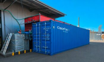 Die modulare Containeranlage sorgt auch bei schwankenden Belastungen für einen stabilen Reinigungsprozess (Bild: PPU Umwelttechnik).