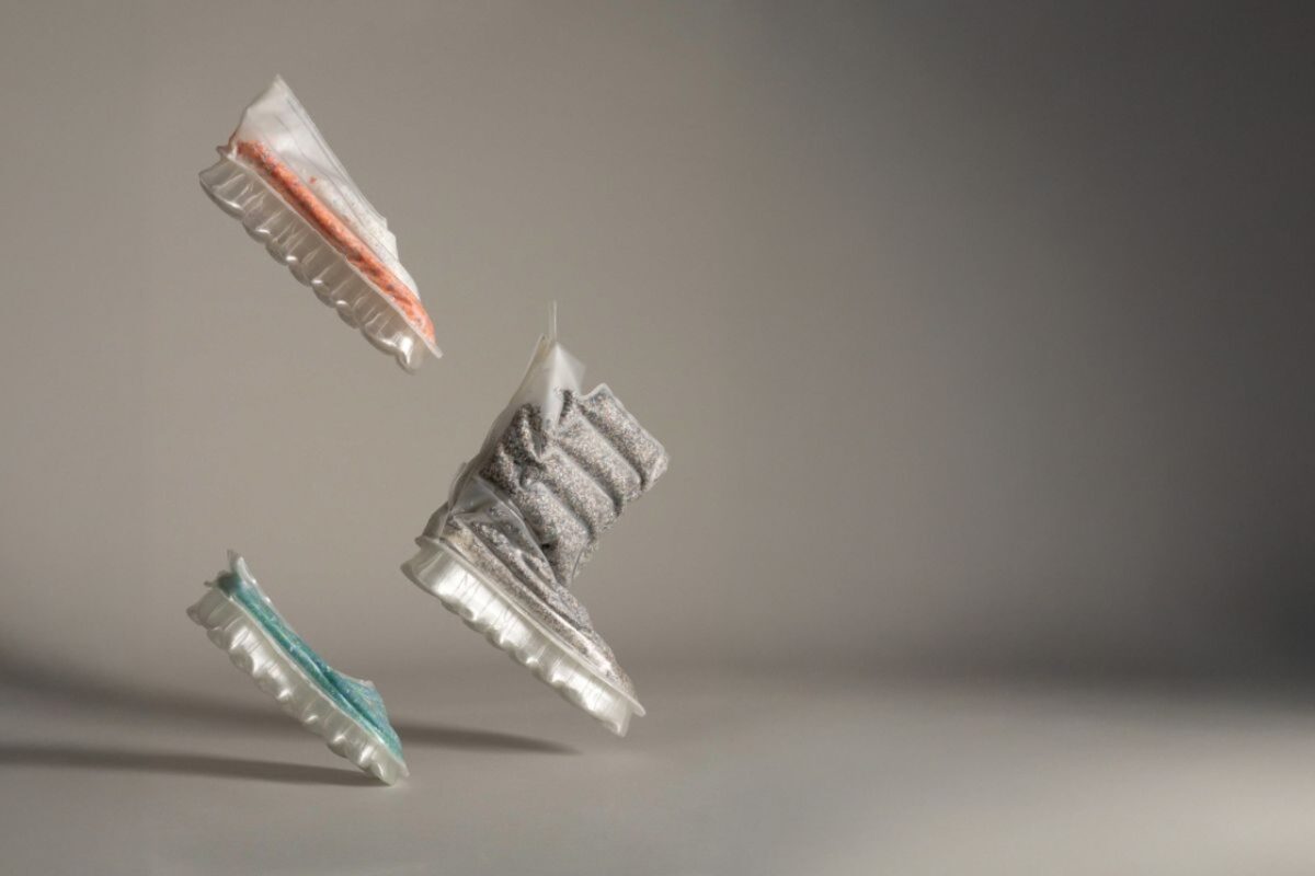 Im Design-Café präsentieren zehn Designer ausgewählte Projekte, darunter die Kollektion »Fetzen« aus recycelten Schuhen von Carla Wirths (Bild: Carla Wirths).