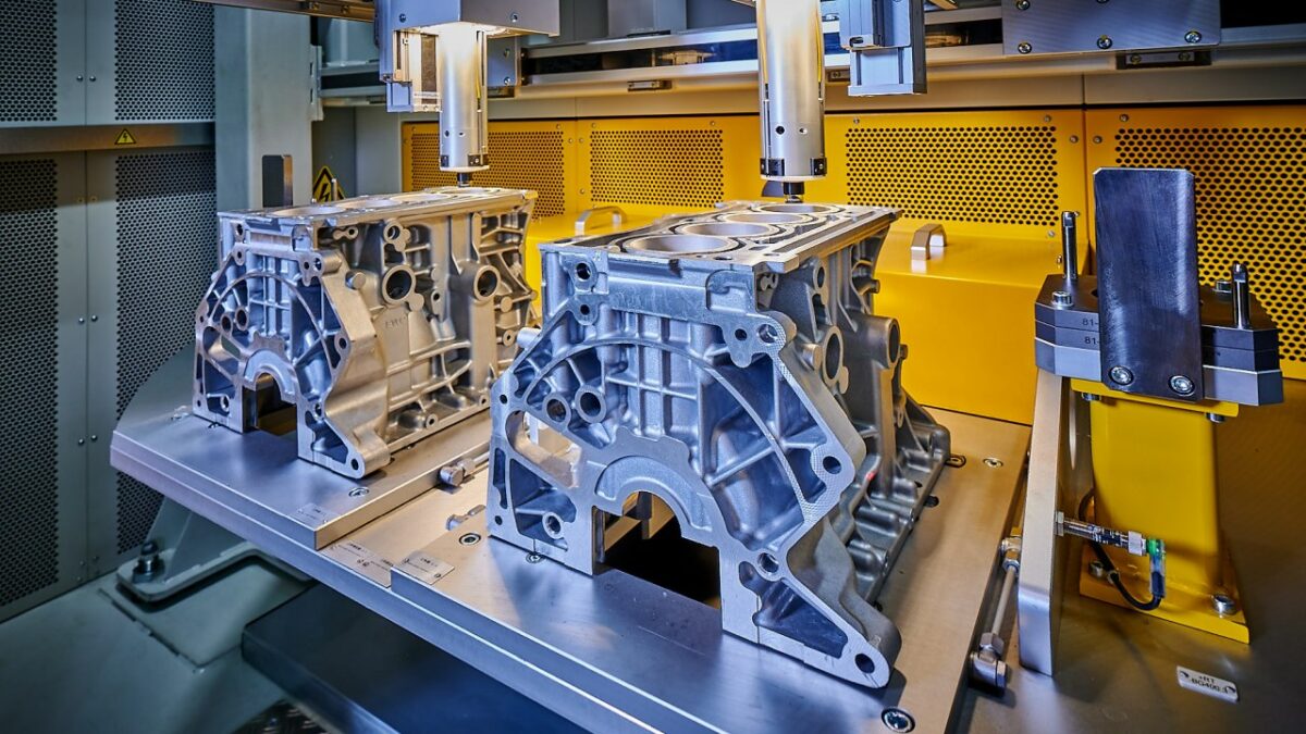 Sturm Surface Technology fertigt maßgeschneiderte Maschinen und Produktionssysteme rund um thermische Oberflächentechnik, Lackiertechnik sowie Automatisierungs- und Messtechnik (Bild: Sonplas)