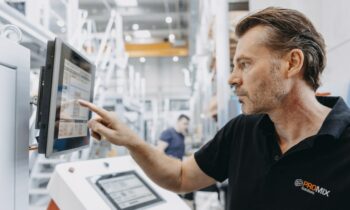 Das Inline-Viskosimeter regelt in Verbindung mit einem Dosiersystem die Additivzugabe anhand der im Prozess gemessenen Viskosität (Bild: Promix Solutions).